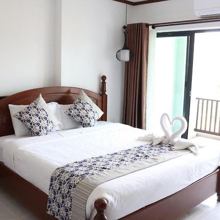 Thavisouk Riverside Hotel Vang Vieng Ngoại thất bức ảnh